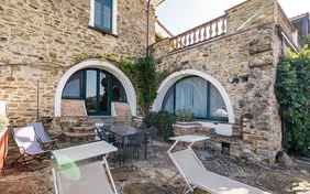 Typisch für dieses Appartement L'Arco sind die großen abgerundeten Fenster.